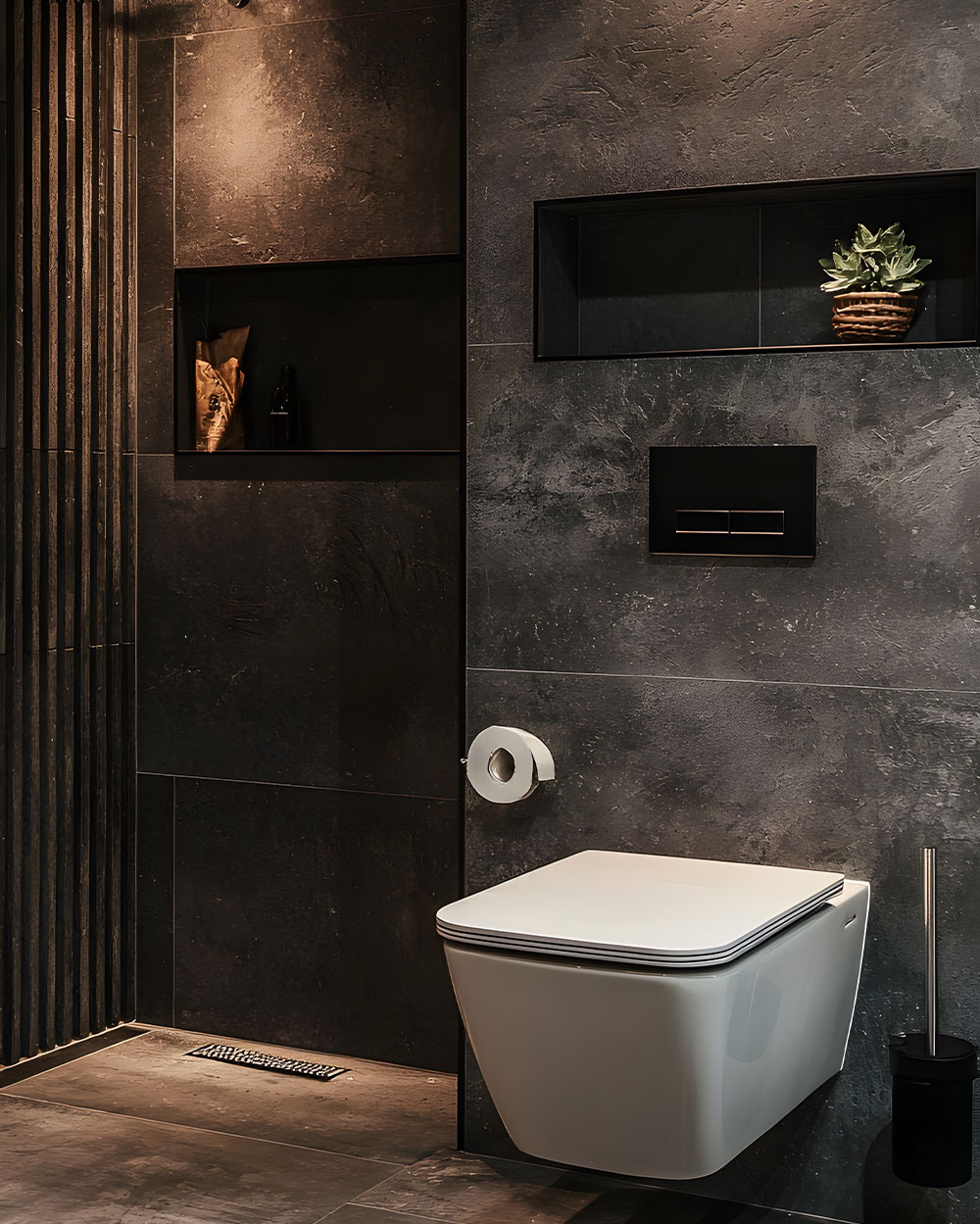 Barrierefreies Bad mit bodengleicher Dusche und rutschhemmendem Bodenbelag